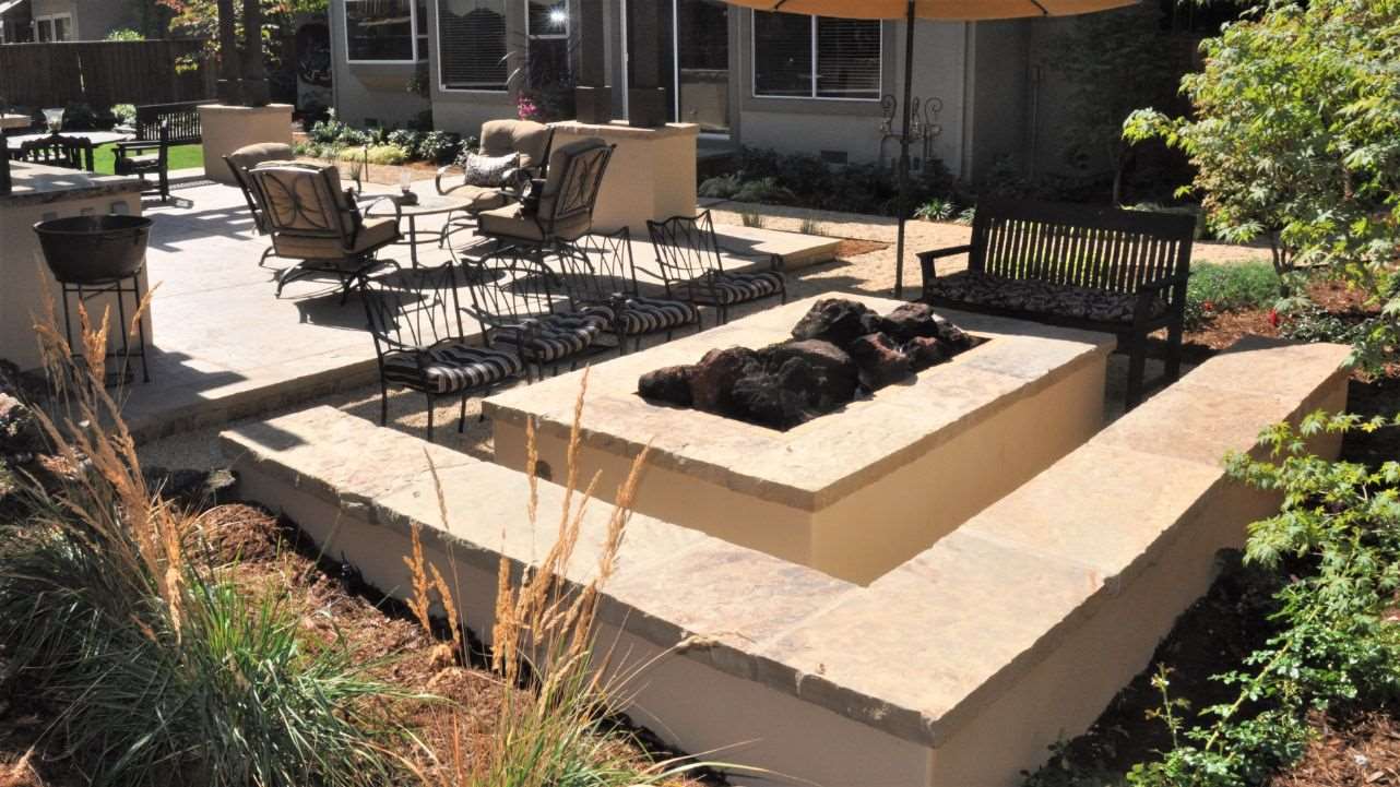 fremont fire pit with seat wall